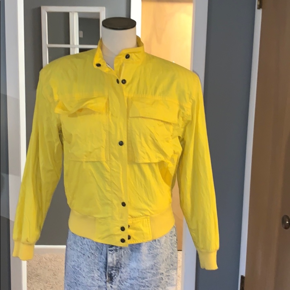 90’s Yellow bomber jacket!!!